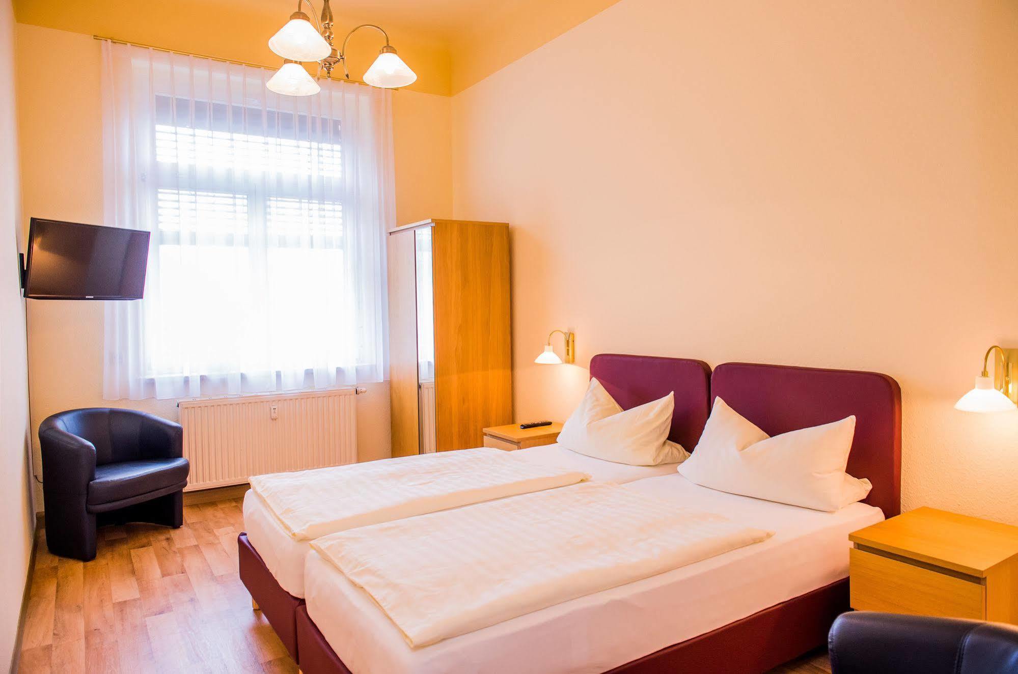 Apartmenthaus Stadt Metz Dresden Exterior foto